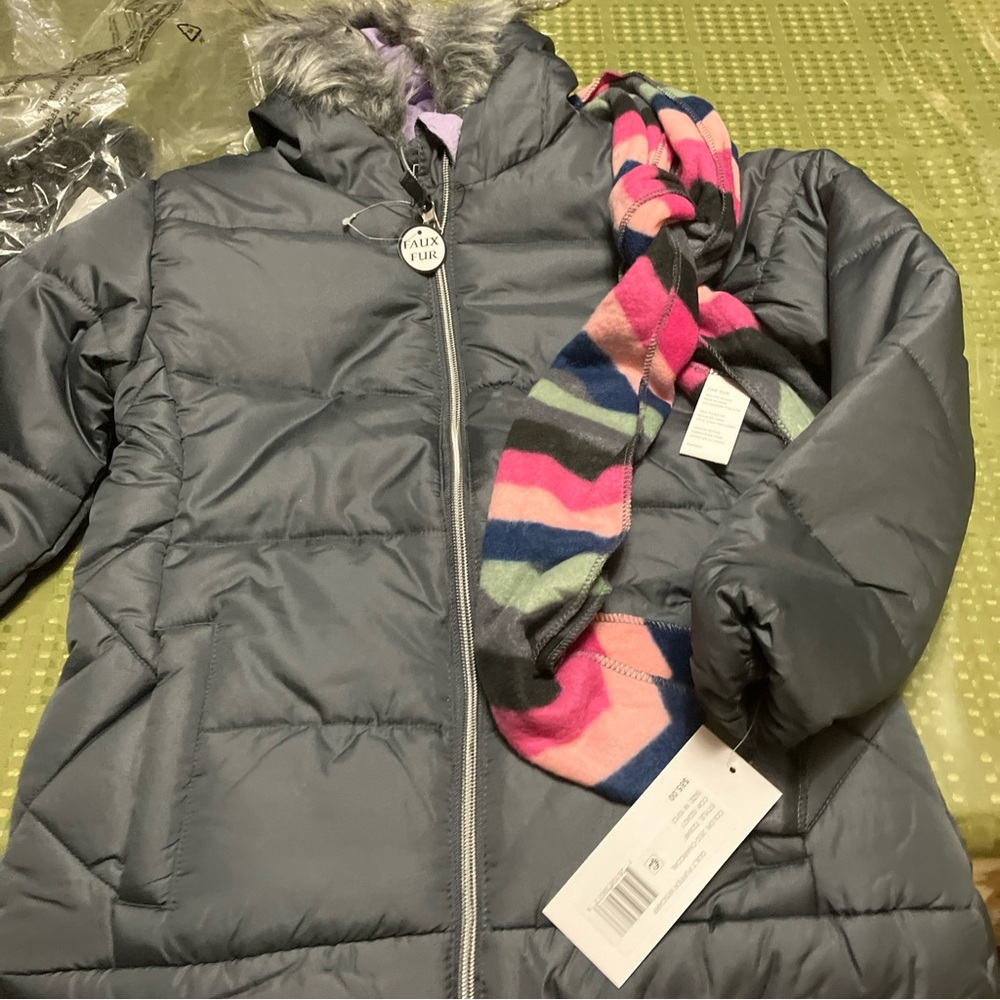 Girls winter puffer jacket size 10/12